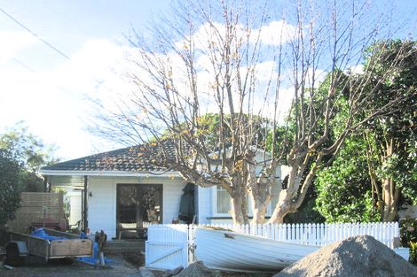 Photo of property in 12 Miro Street, Eastbourne, Lower Hutt, 5013