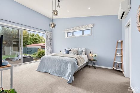 Photo of property in 21 Pempsey Street, Silverstream, Upper Hutt, 5019