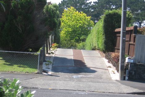 Photo of property in 27 Mahara Avenue, Birkenhead, Auckland, 0626