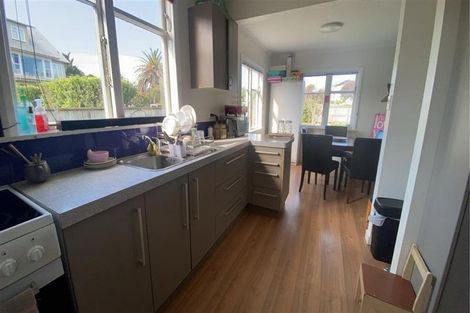 Photo of property in 4 Eatwell Avenue, Paraparaumu Beach, Paraparaumu, 5032