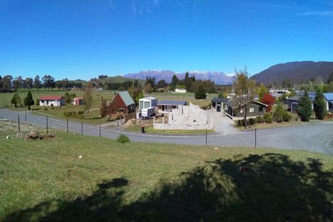 Photo of property in 19 Muriwai Drive, Manapouri, 9679