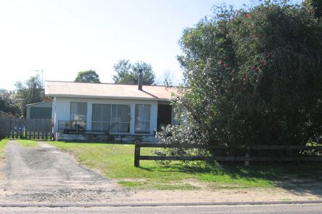 Photo of property in 18 Oyster Drive, Cooks Beach, Whitianga, 3591