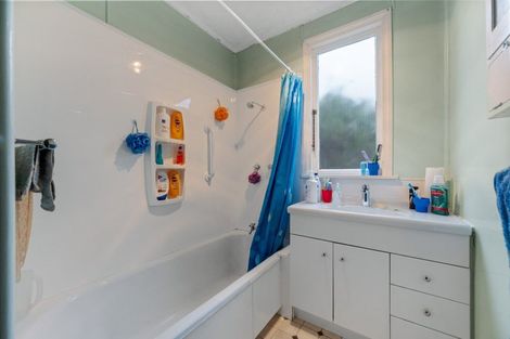 Photo of property in 22 Molyneux Avenue, Cromwell, 9310