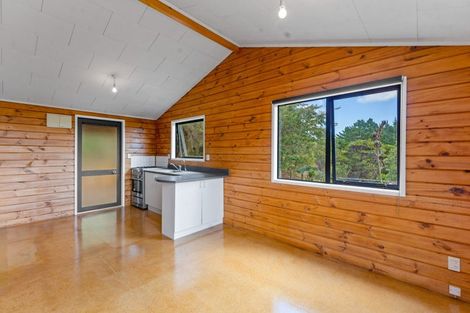 Photo of property in 379 Muriwai Road, Waimauku, 0881