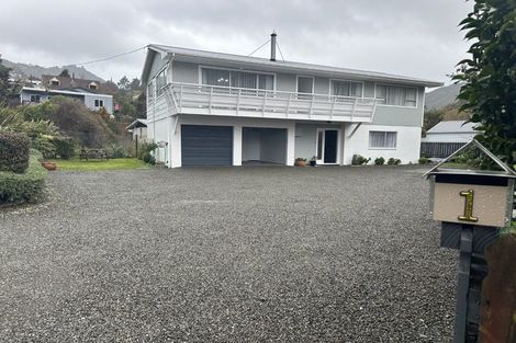 Photo of property in 1 Dorset Street, Picton, 7220