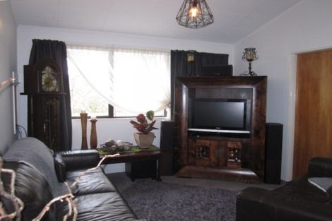 Photo of property in 21b Huia Street, Waikanae, 5036