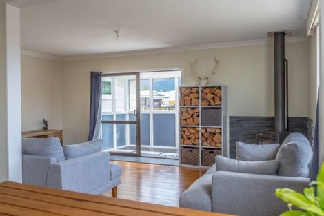 Photo of property in 29 Wallace Street, Featherston, 5710