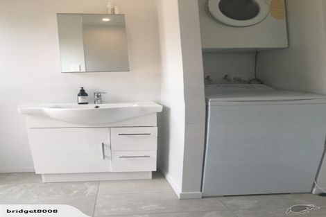 Photo of property in 2/50a Target Road, Totara Vale, Auckland, 0629