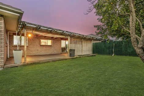 Photo of property in 7 Peng Place, Mangere Bridge, Auckland, 2022