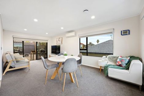 Photo of property in 1/14 Kells Place, Botany Downs, Auckland, 2010