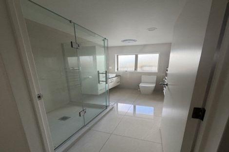 Photo of property in 5a Thurston Place, Bucklands Beach, Auckland, 2012