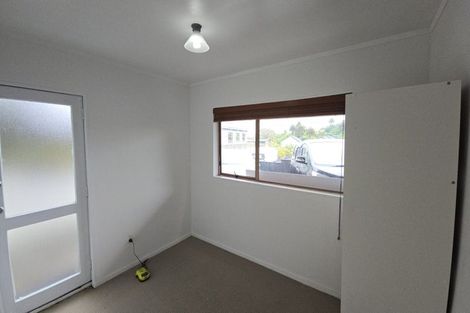 Photo of property in 1/22 Clovelly Road, Bucklands Beach, Auckland, 2012