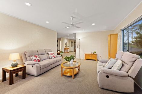 Photo of property in 14 Sunhill Road, Sunnyvale, Auckland, 0612