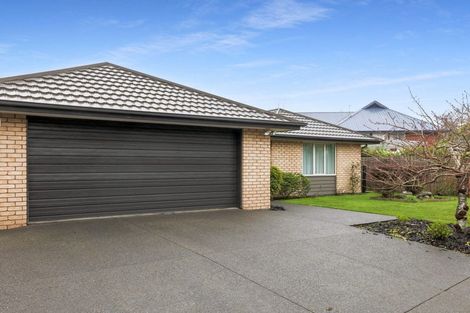 Photo of property in 16d Waitikiri Drive, Parklands, Christchurch, 8083
