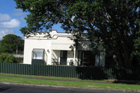 Photo of property in 7 Devon Road, Bucklands Beach, Auckland, 2012