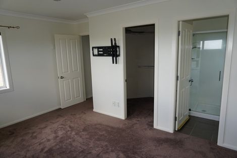 Photo of property in 4 Comber Place, Johnsonville, Wellington, 6037