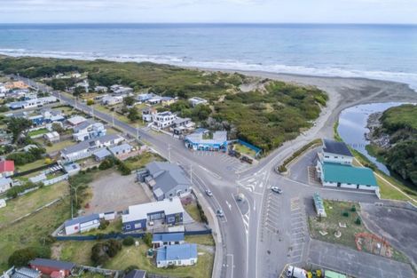 Photo of property in 5 Koputara Road, Himatangi Beach, Foxton, 4891