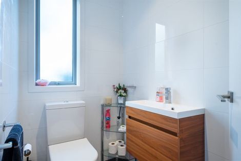 Photo of property in 28b Bluefin Way, West Harbour, Auckland, 0618