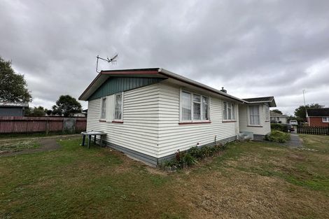 Photo of property in 11 Hinemoa Street, Levin, 5510