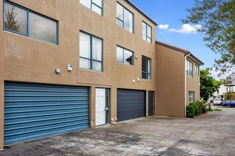 Photo of property in 2/274 Armagh Street, Christchurch Central, Christchurch, 8011