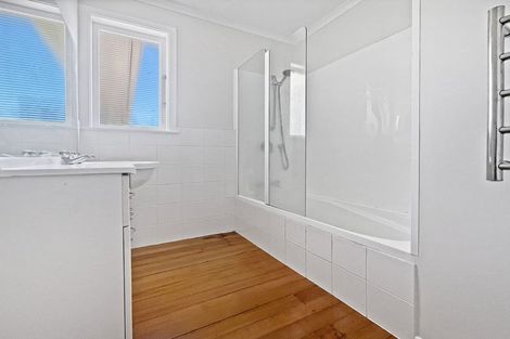 Photo of property in 2/102 Verran Road, Birkdale, Auckland, 0626