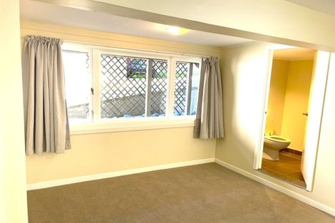 Photo of property in 96 Calliope Road, Stanley Point, Auckland, 0624