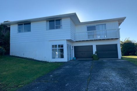 Photo of property in 6 Banksia Grove, Maungaraki, Lower Hutt, 5010