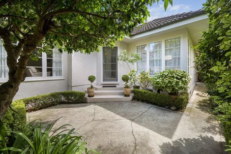 Photo of property in 20 Thompson Road, Bluff Hill, Napier, 4110