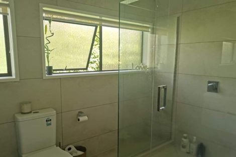 Photo of property in 1/114 Ocean View Road, Northcote, Auckland, 0627