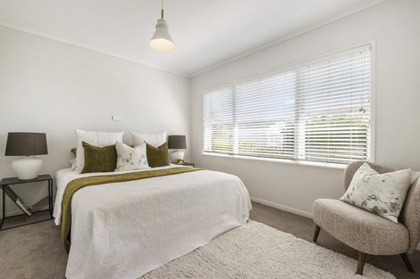 Photo of property in 4/155 Shakespeare Road, Milford, Auckland, 0620