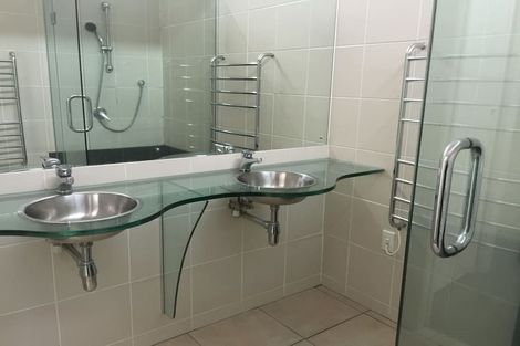 Photo of property in 84 Ayton Drive, Totara Vale, Auckland, 0629