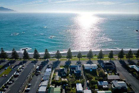 Photo of property in 136 Esplanade, Kaikoura, 7300