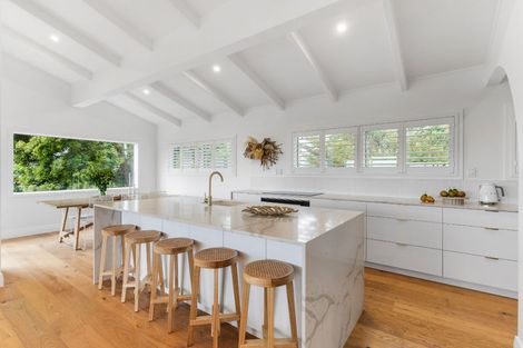 Photo of property in 3 Francis Avenue, Stanmore Bay, Whangaparaoa, 0932