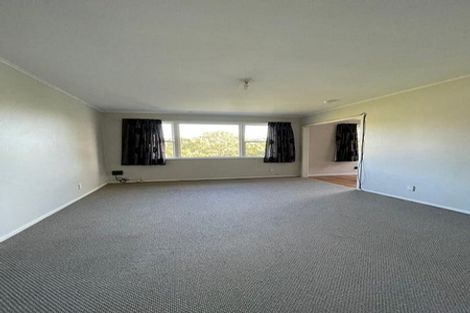 Photo of property in 147 Ruskin Road, Newlands, Wellington, 6037