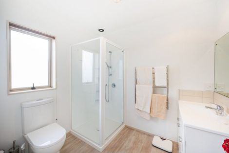 Photo of property in 30 Daniel Place, Kelvin Grove, Palmerston North, 4414