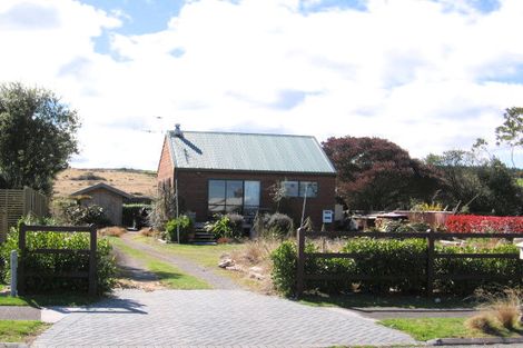 Photo of property in 7 Mahuta Road, Waitahanui, Taupo, 3378