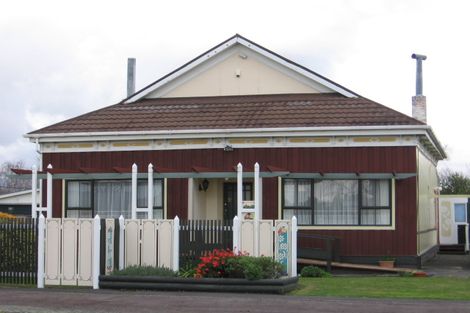 Photo of property in 35 Stewart Crescent, Hokowhitu, Palmerston North, 4410
