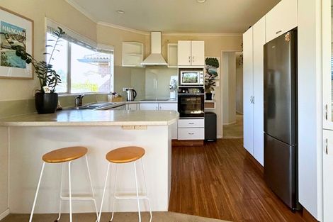 Photo of property in 2 Grevillea Place, Mount Maunganui, 3116