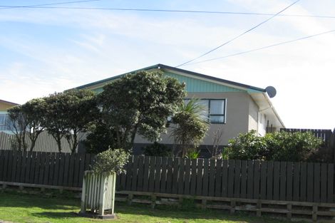Photo of property in 7 Morgan Street, Castlecliff, Whanganui, 4501