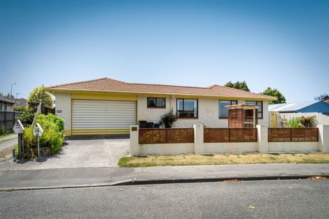 Photo of property in 121 Denise Crescent, Hornby, Christchurch, 8042