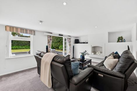 Photo of property in 207 Hurstmere Road, Takapuna, Auckland, 0622