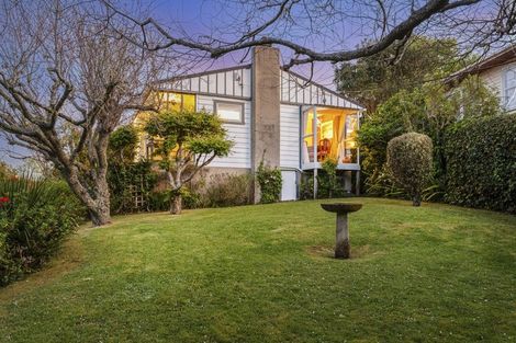 Photo of property in 110 Takahe Road, Titirangi, Auckland, 0604