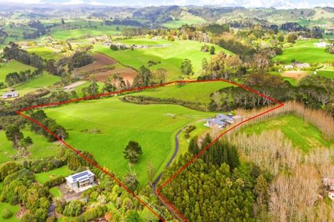 Photo of property in 114 Pomona Road, Kumeu, 0891
