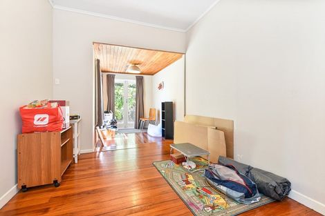 Photo of property in 20 Opoia Road, Hamilton East, Hamilton, 3216