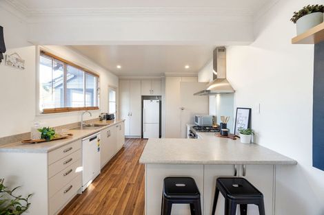 Photo of property in 6 Milburn Lane, Hillcrest, Hamilton, 3216