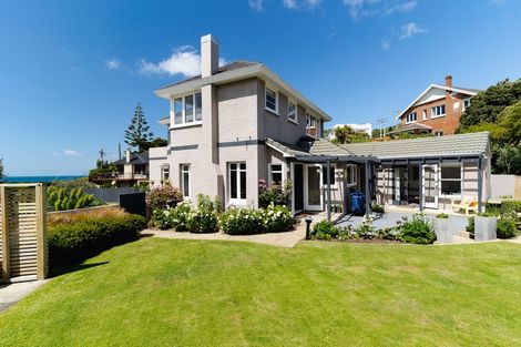 Photo of property in 10 Cliffs Road, Saint Clair, Dunedin, 9012
