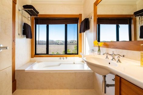 Photo of property in Beckenridge Lodge, 1 Breckenridge Lane, Puketapu, Napier, 4183