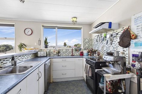 Photo of property in 44 View Road, Titahi Bay, Porirua, 5022