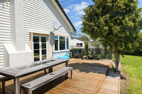 Photo of property in 42 Alexandra Street, Marton, 4710