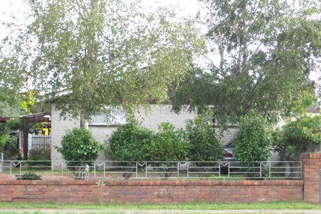 Photo of property in 2/68 Swanson Road, Henderson, Auckland, 0610